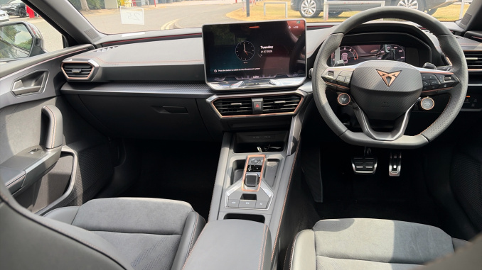 CUPRA Leon 1.5 eTSI 150 V2 5dr DSG Petrol Hatchback - Image 9